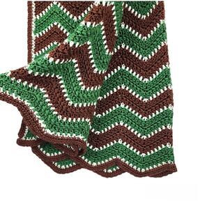 Crochet Handmade Throw Blanket Wrap Green Brown White Chevron Zig-zag Scalloped
